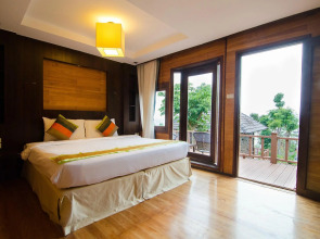 Отель Phi Phi The Beach Resort