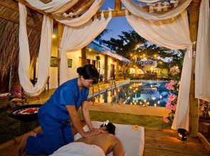 Floral Villarosa Hotel