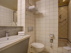 Отель Premier Inn Koeln City Centre