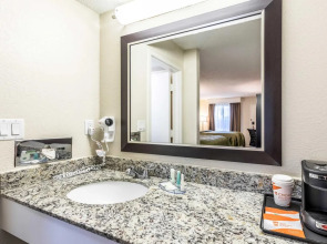 Quality Inn Palm Beach International Airport