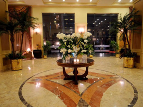 Grand Pyramids Hotel