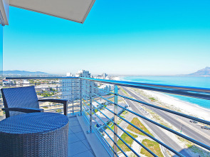 Blaauwberg Beach Hotel