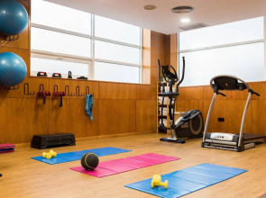 Отель Malcom and Barret