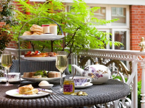 St. Ermins Hotel, Autograph Collection