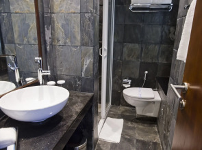 Ocean Edge Suites & Hotel Colombo