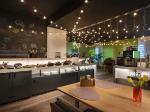 greet Berlin Alexanderplatz