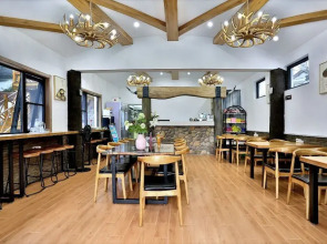 Shanghai Monegative Time Garden Hotel