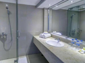 Kuta One Party Hotel