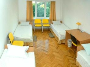 Yellow House Hostel