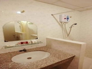 Rafael Mansion Bangkok Aiport