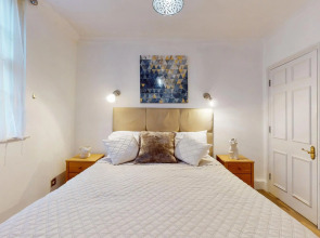 Park Lane Apartments - Clarges St