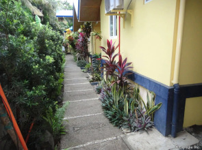 Blue Lagoon Inn & Suites