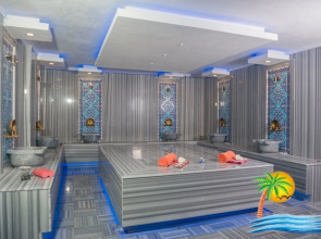 Kleopatra Blue Hawaii Hotel