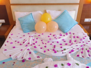 Saturn Palace Resort 