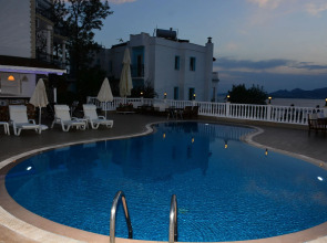 Queen Boutique Hotel