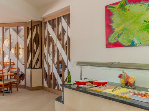 Hotel Club Cala Romaní