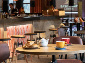 Hotel Base Camp Lodge - Bourg Saint Maurice