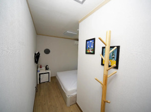24 Guesthouse Seoul Cheongryangri