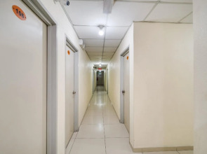 OYO 301 River Inn Hotel