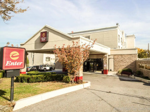 The Landing at LaGuardia