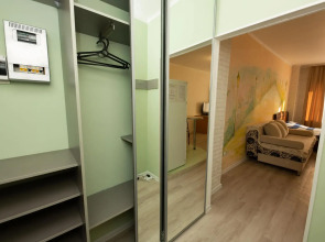 Апартаменты Наш дом на улице 50 лет ВЛКСМ 19