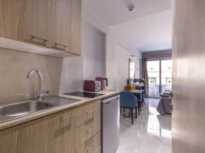 Paul Marie Hotel Apartments