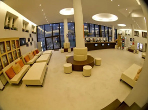 Отель Plus Berlin