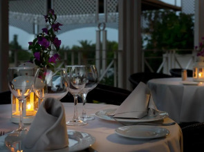 Exe Las Adelfas Hotel