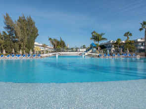 Отель THB Tropical Island Aparthotel