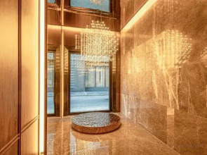 Crystal Hotel Shanghai Jinling East Road on the  Bund