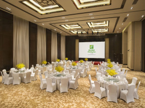 Junluxe Hotel Guangzhou Science City-Free Shuttle Bus Service to Guangzhou Canton Fair