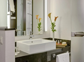 Trans World Hotel Donauwelle