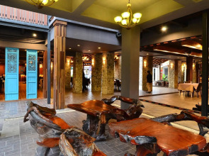 Lap Roi Karon Beachfront