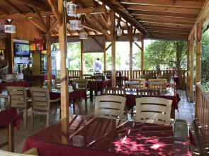 Baris Pension & Bungalows