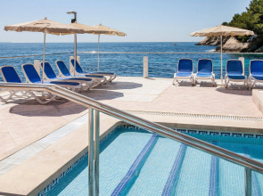 Globales Cala Vinas Adults Only 16+