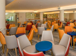 Отель HOVIMA La Pinta Beachfront Family