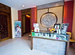 Boracay Tropics Resort Hotel