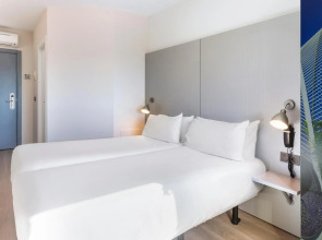 Hotel ILUNION Valencia 4