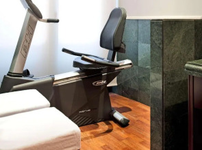 Catalonia Las Cortes Hotel