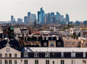 AC Porte Maillot Hotel