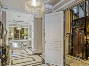 Hôtel Bradford Elysées – Astotel