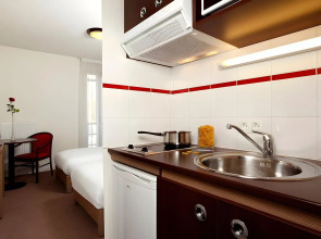 Appart'City Confort Paris Clichy Mairie