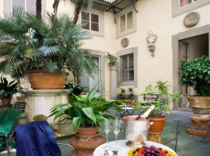 All Suites Palazzo Magnani Feroni