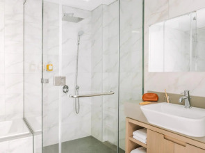 Sonder by Marriott Bonvoy Downtown Towers Apartments