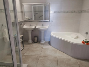 Misty Waves Boutique Hotel