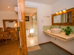 Rex Hotel and Apartment