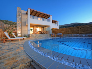The Noverian Scenic Crete Hilltop Villa Resort & Spa