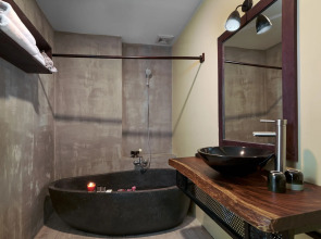 Monsoon Bassac Hotel