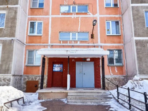 Pyat Zvezd  na pr-te Lenina, d. 104-1