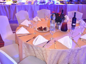 YMCA Three Arches Hotel